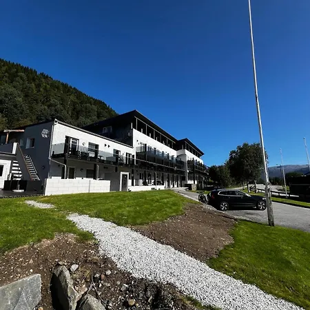 In Oppheim Resort, Pool And View Apartment Voss