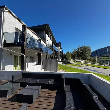 In Oppheim Resort, Pool And View * Voss
