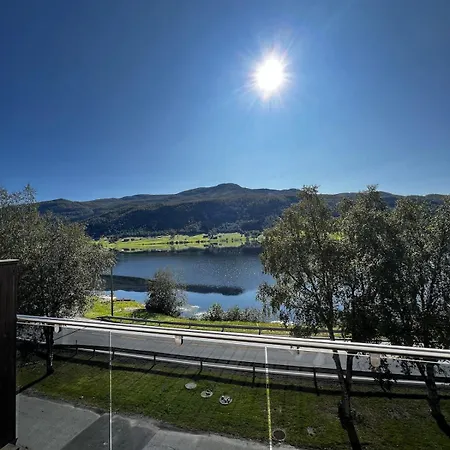 In Oppheim Resort, Pool And View Lejlighed Voss